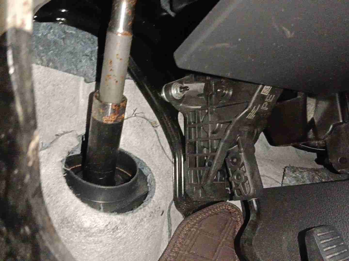 转向柱表面浮锈实拍