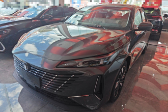 长安 逸动PHEV 2025款 智慧新蓝鲸 145KM 战舰版