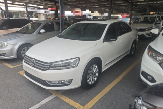 大众 帕萨特 2014款 1.8TSI DSG尊荣版