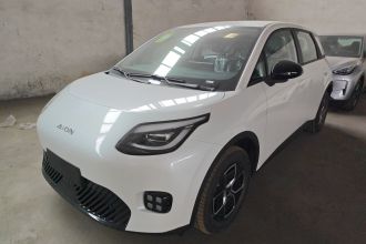 埃安 AION UT 2025款 330星辉版