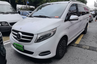 奔驰V级 2017款 V 260 L 尊贵加长版