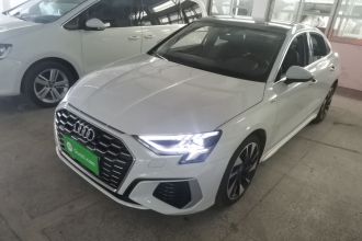 奥迪A3 2024款 A3L Limousine 35 TFSI 时尚运动型