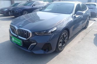 宝马i5 2024款 eDrive 35L 尊享型 M运动套装