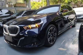 宝马5系 2025款 530Li 领先型 M运动套装