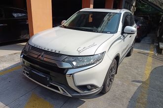 三菱 欧蓝德 2020款 2.0L 两驱畅享版 5座