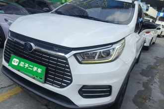 比亚迪 元新能源 2018款 EV360 智联炫酷型