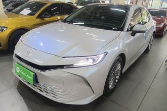 丰田 凯美瑞 2024款  双擎 2.0HG 尊贵版