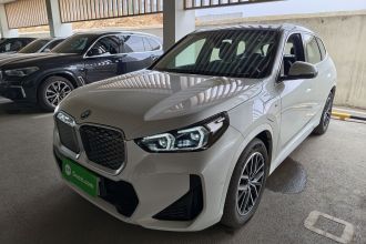宝马iX1 2025款 eDrive25L M运动套装