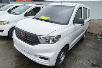 五菱汽车 五菱宏光V 2022款 1.5L劲取版电动助力LAR