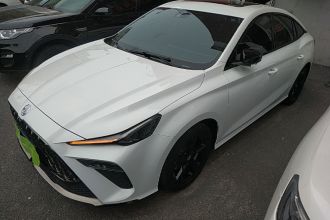 名爵 MG5天蝎座 2022款 1.5T Trophy运动豪享版