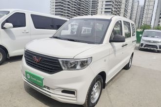 五菱汽车 五菱宏光V 2022款 1.5L劲取版电动助力LAR