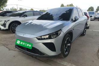 哪吒汽车 哪吒L 2024款 增程 310 闪充红衣版