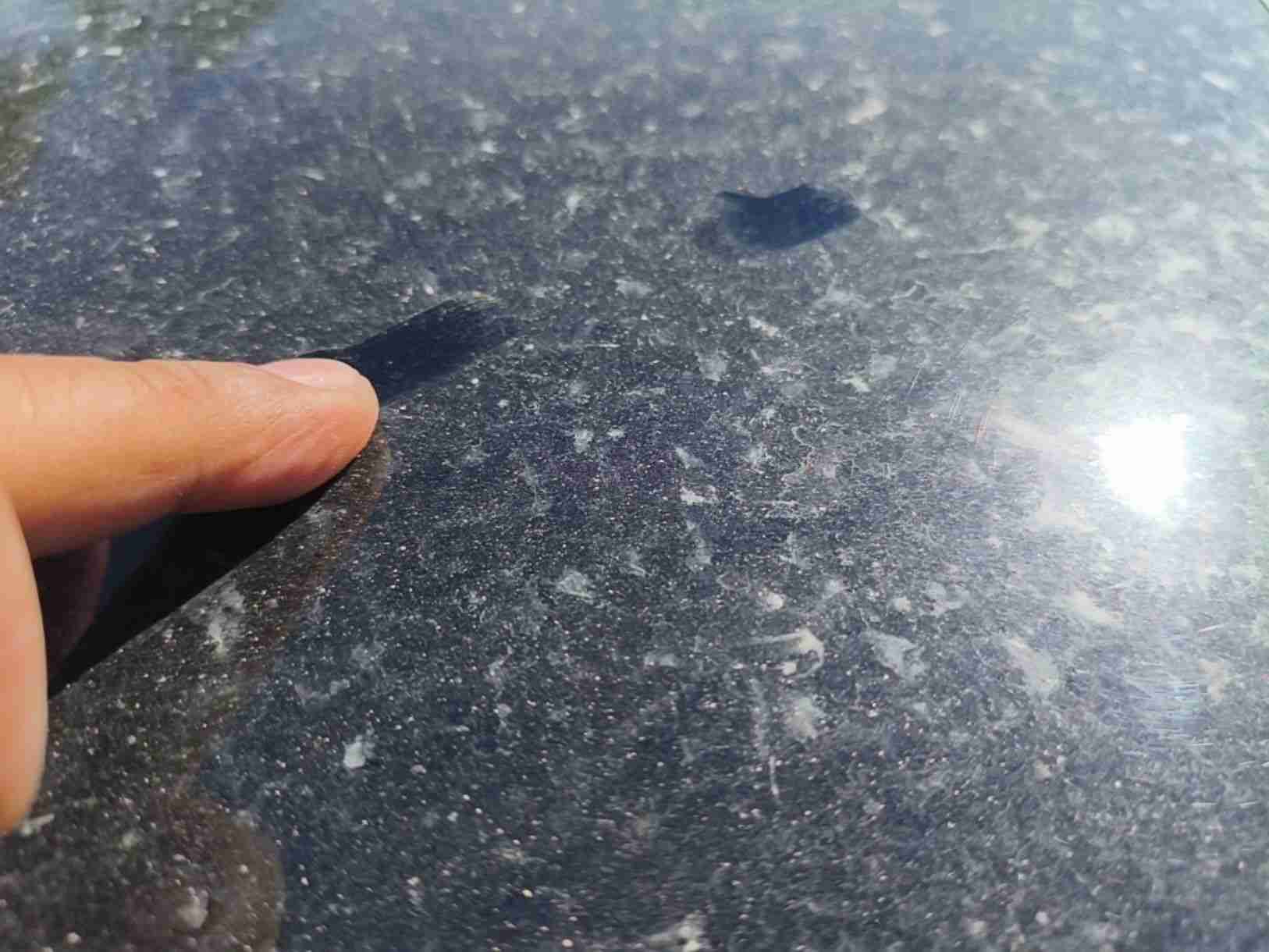 车顶冰雹坑点实拍