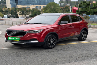 奔腾X40 2018款 网红版 1.6L 自动豪华型