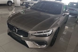沃尔沃S60 2021款 T4 智远豪华版