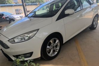 福特 福克斯 2015款 三厢 1.6L 自动舒适型