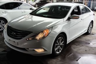 现代 索纳塔 2014款 2.0L 自动豪华版