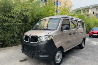 金杯 小海狮X30 2021款 1.5L 财富型客车国VI SWC15M