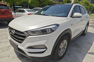 现代 途胜 2015款 1.6T 双离合两驱智能型