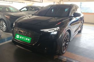奥迪Q5 e-tron 2022款 40 e-tron 星耀型 机甲套装