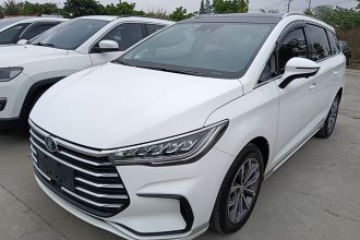 比亚迪 宋MAX 2021款 升级版 1.5T 自动旗舰型 7座