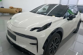 极氪X 2025款 四座后驱魔方版