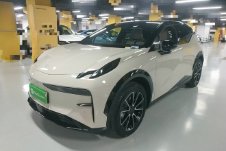 极氪X 2025款 四座后驱魔方版