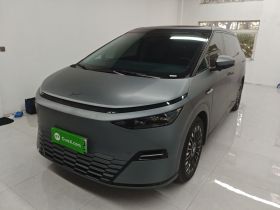 小鹏X9 2025款 纯电 740超长续航 Max