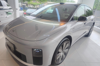 理想汽车 理想i6 2025款 四驱标准版