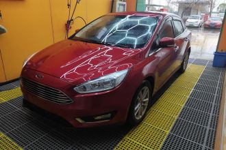 福特 福克斯 2015款 三厢 1.6L 自动风尚型