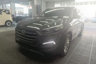 现代 途胜 2015款 1.6T 双离合两驱智能型