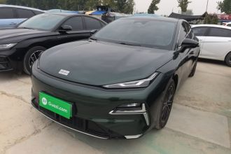 吉利银河 银河星耀8 2025款 130km EM-i 尊享版