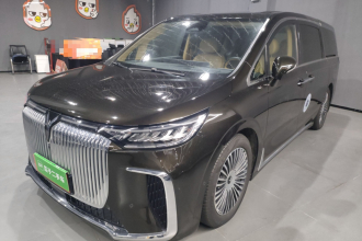 岚图汽车 岚图梦想家 2025款 PHEV 四驱旗舰鲲鹏版