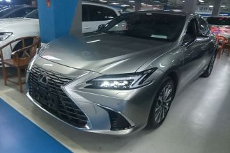 雷克萨斯ES 2025款 200 臻享版