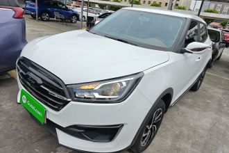 众泰T300 2023款 T300L 1.5L 手动标准版