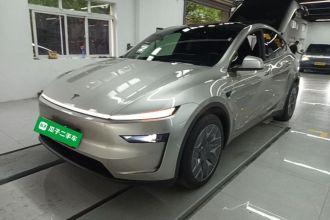 特斯拉 Model Y L 2025款 长续航全轮驱动版