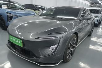 阿维塔12 2024款 700 三激光后驱奢享版