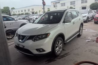 日产 奇骏 2014款 2.0L CVT舒适版 2WD