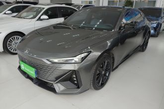 长安UNI-V 2022款 1.5T 尊贵型
