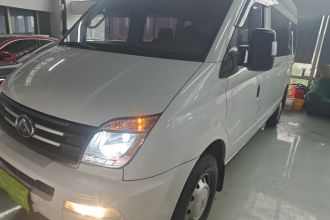 上汽大通MAXUS 新途V80 2023款 2.0T 手动经典傲运通长轴中顶6/7/8/9座