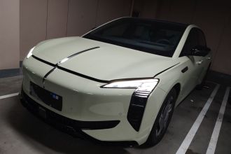 红旗EH7 2025款 690 智选版
