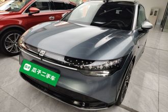 极氪7X 2025款 75kWh 后驱智驾版