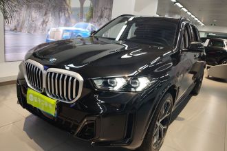 宝马X5 2026款 xDrive 30Li 尊享型M运动曜夜套装