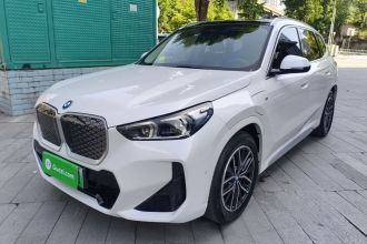 宝马iX1 2025款 eDrive25L M运动套装