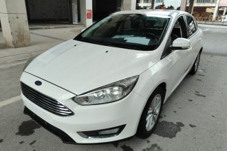 福特 福克斯 2017款 三厢 1.6L 手动风尚型智行版