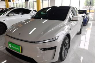 特斯拉 Model Y 2025款 长续航全轮驱动 首发版