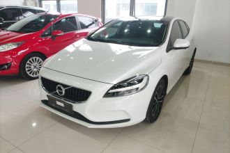 沃尔沃V40 2018款 T3 智逸版