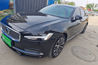 沃尔沃S90 2024款 B5 智逸豪华版