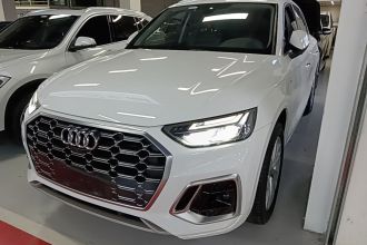 奥迪Q5L 2022款 改款 40T 豪华动感型