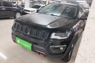 Jeep 指南者 2017款 200TS 自动高性能四驱版